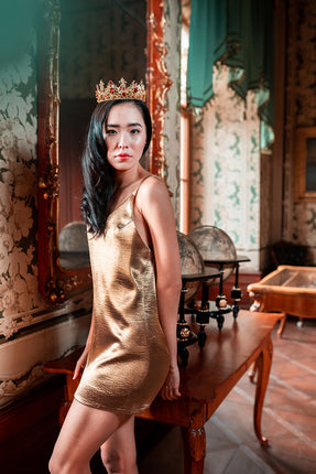 Load image into Gallery viewer, Golden Girl